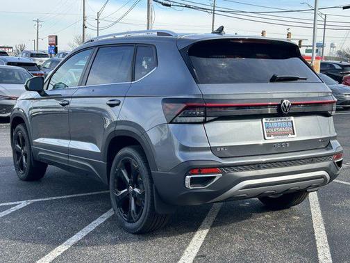 2026 Volkswagen Taos SEL