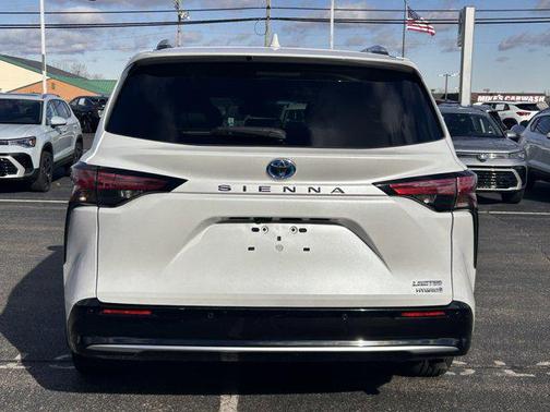 2023 Toyota Sienna Limited