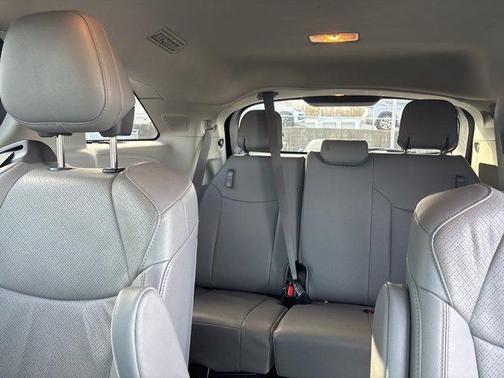 2023 Toyota Sienna Limited