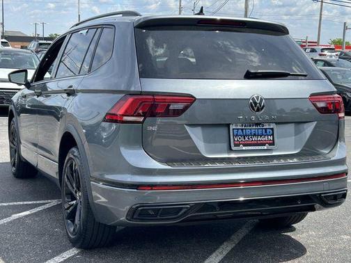Platinum Gray Metallic 2023 Volkswagen Tiguan 2.0T SE R-Line Black