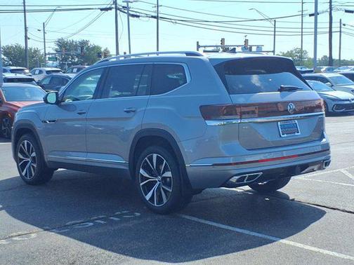 2025 Volkswagen Atlas 2.0T SEL Premium R-Line 4MOTION
