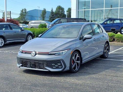 2025 Volkswagen Golf GTI 2.0T SE DSG