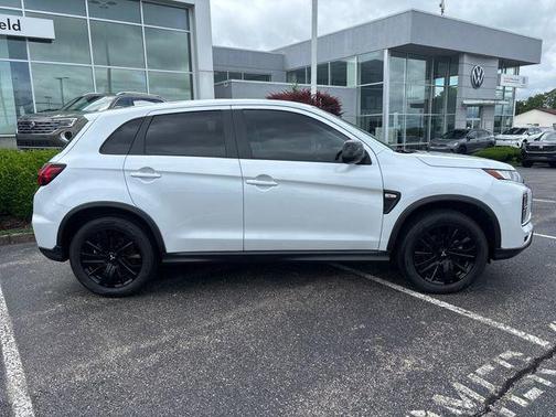 White Diamond 2024 Mitsubishi Outlander Sport 2.0 LE