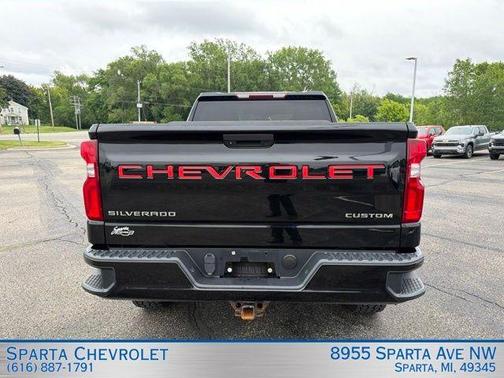 Black 2019 Chevrolet Silverado 1500 Custom Trail Boss