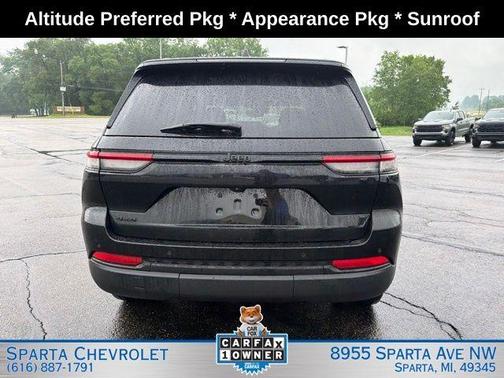 Diamond Black 2024 Jeep Grand Cherokee Laredo