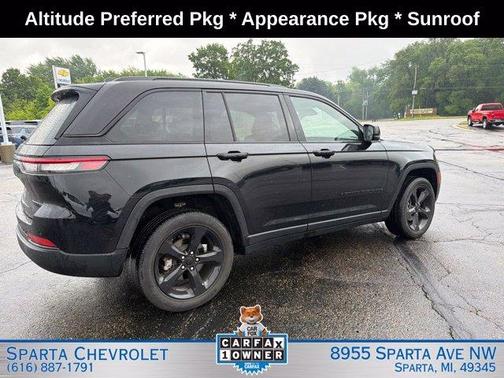 Diamond Black 2024 Jeep Grand Cherokee Laredo