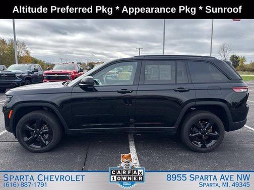 Diamond Black 2024 Jeep Grand Cherokee Laredo