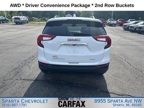Summit White 2024 GMC Terrain SLE