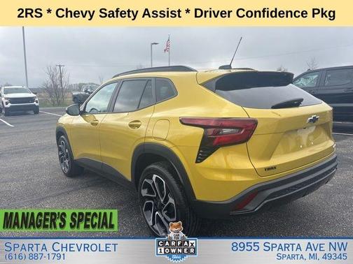 Yellow Metallic 2024 Chevrolet Trax 2RS