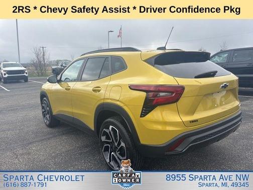 Yellow Metallic 2024 Chevrolet Trax 2RS