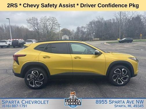 Yellow Metallic 2024 Chevrolet Trax 2RS