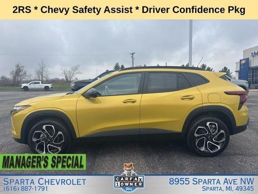Yellow Metallic 2024 Chevrolet Trax 2RS