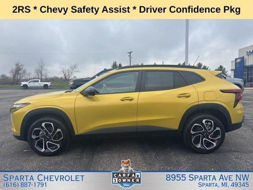 Yellow Metallic 2024 Chevrolet Trax 2RS