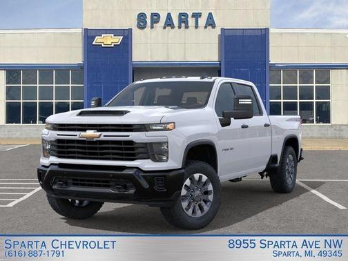 Summit White 2026 Chevrolet Silverado 2500 Custom