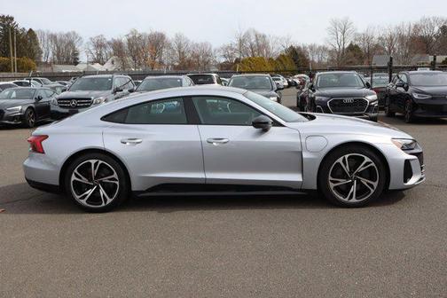 2022 Audi e-tron GT Premium Plus