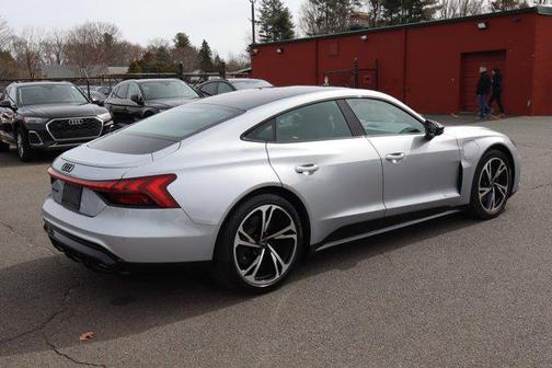 2022 Audi e-tron GT Premium Plus