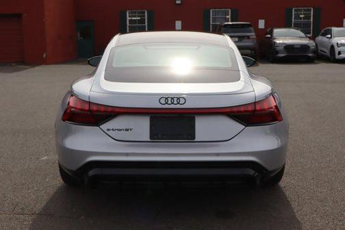 2022 Audi e-tron GT Premium Plus