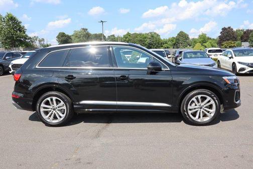 2025 Audi Q7 55 Premium Plus