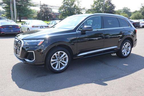 2025 Audi Q7 55 Premium Plus