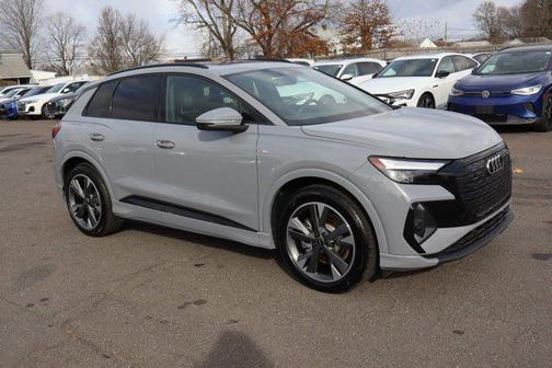 2024 Audi Q4 e-tron Premium 55 quattro