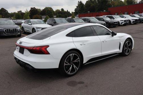 2023 Audi e-tron GT Premium Plus quattro