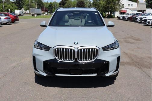 Brooklyn Grey Metallic 2024 BMW X5 xDrive40i