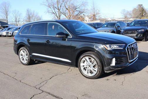 2023 Audi Q7 55 Premium