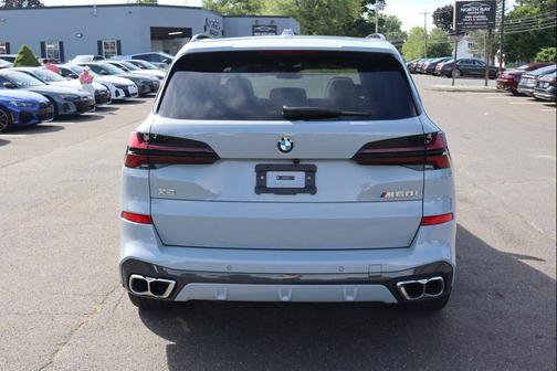 Brooklyn Grey Metallic 2026 BMW X5 M60i
