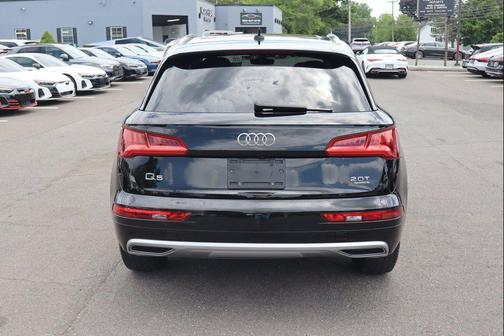 Brilliant Black 2018 Audi Q5 2.0T Premium