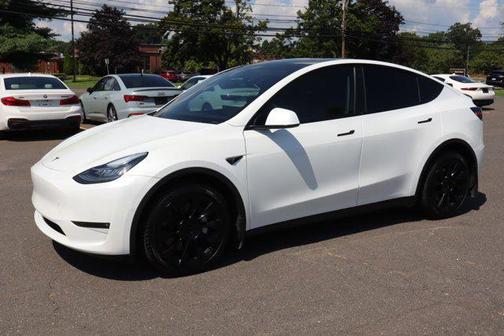 2022 Tesla Model Y Long Range Dual Motor All-Wheel Drive