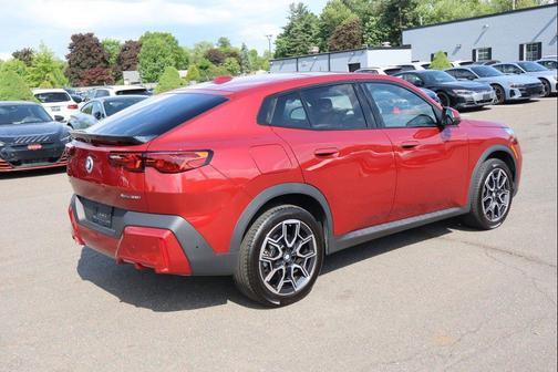 Vegas Red Metallic 2026 BMW X2 xDrive28i