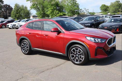 Vegas Red Metallic 2026 BMW X2 xDrive28i