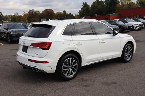 2023 Audi Q5 45 S line Premium Plus