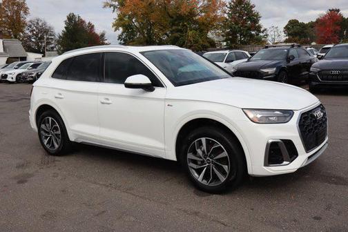 2023 Audi Q5 45 S line Premium Plus