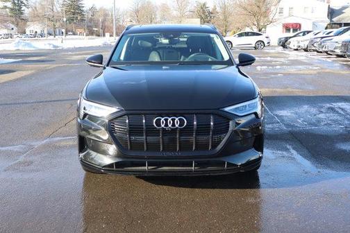 2021 Audi e-tron Prestige