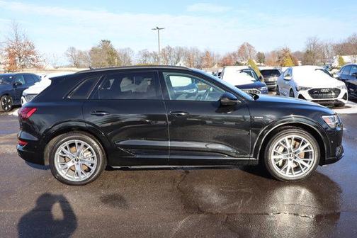 2021 Audi e-tron Prestige