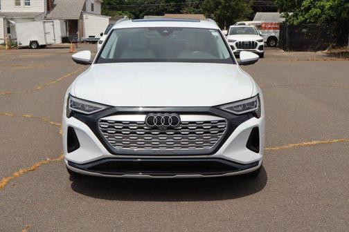 2024 Audi Q8 e-tron Premium Plus