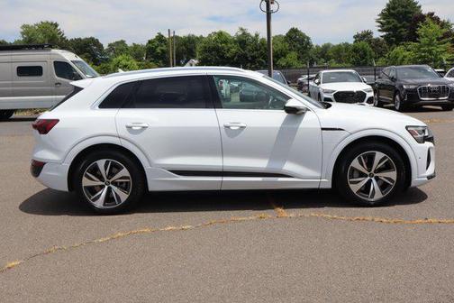2024 Audi Q8 e-tron Premium Plus