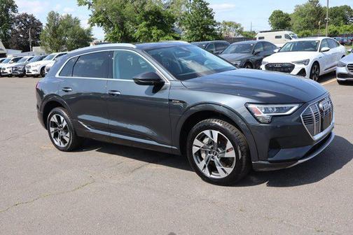 2021 Audi e-tron Premium