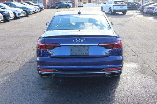 2022 Audi A4 45 S line Premium Plus