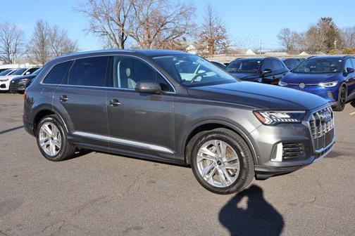 2023 Audi Q7 55 Premium Plus