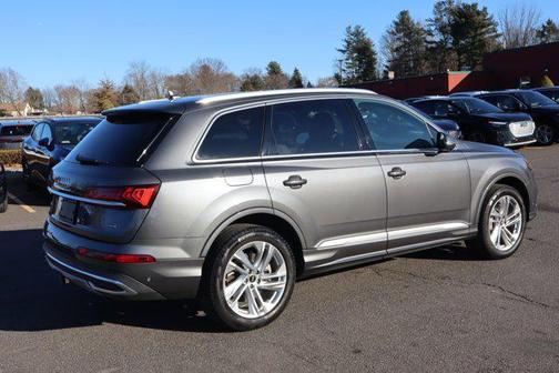 2023 Audi Q7 55 Premium Plus