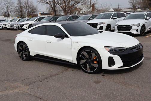 Ibis White 2022 Audi RS e-tron GT quattro