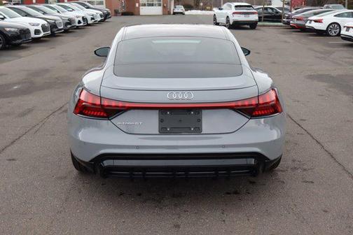 2023 Audi e-tron GT Premium Plus quattro