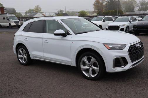 2022 Audi Q5 45 S line Premium Plus