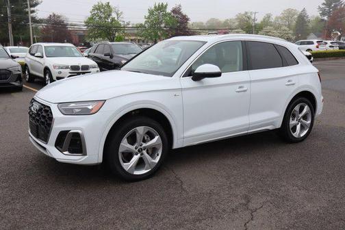 2022 Audi Q5 45 S line Premium Plus