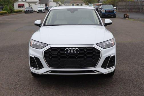 2022 Audi Q5 45 S line Premium Plus