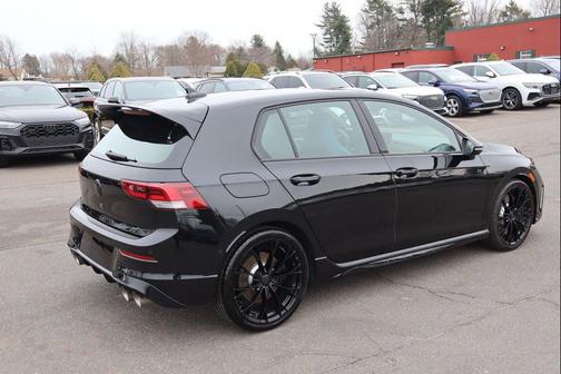 Mythos Black Metallic 2025 Volkswagen Golf R 2.0T DSG