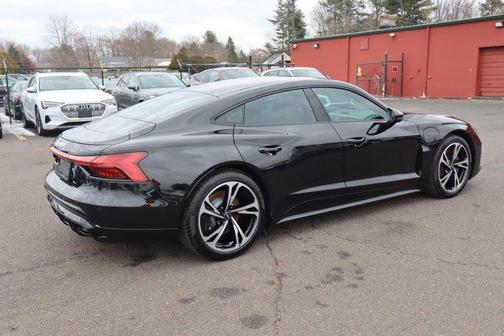 2022 Audi e-tron GT Premium Plus