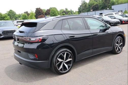 Deep Black Pearl 2023 Volkswagen ID.4 AWD Pro S